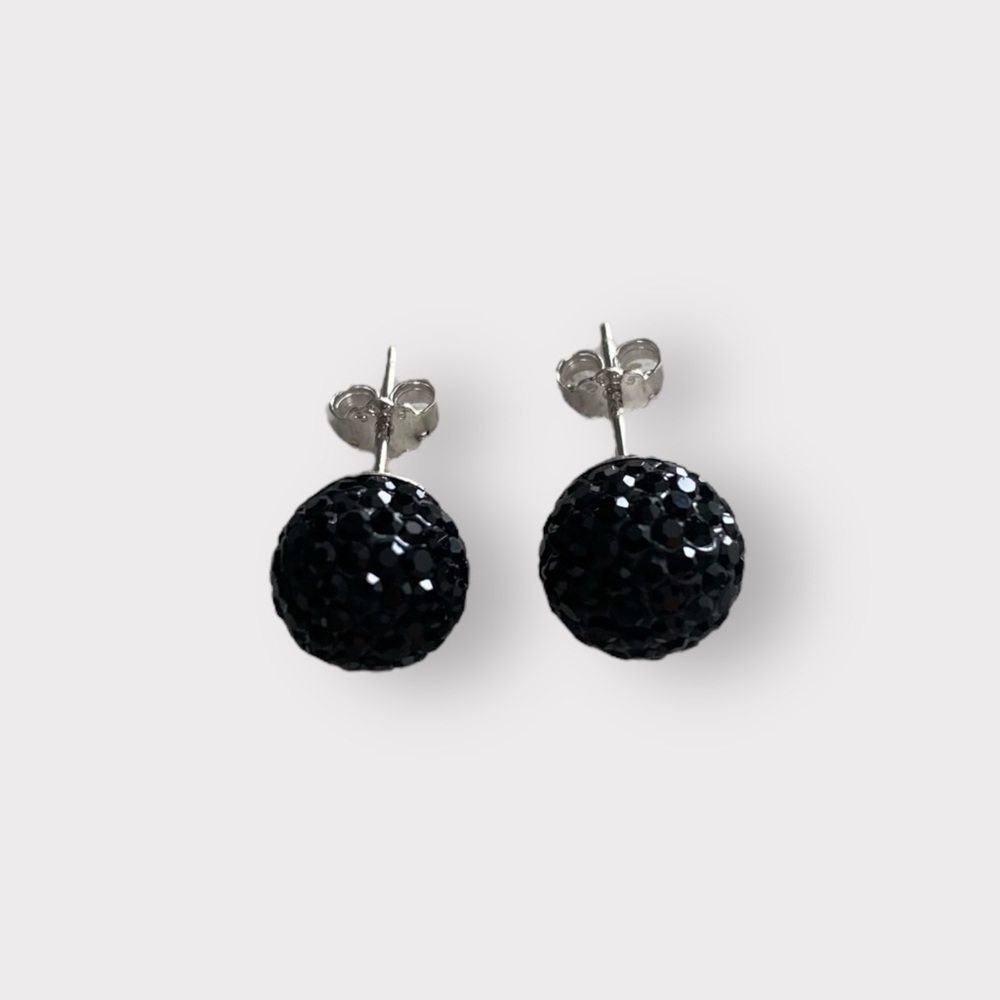 Set of 3 stud earrings